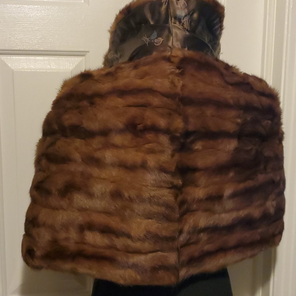 Mink fur stole/shaw - Picture 6 of 8